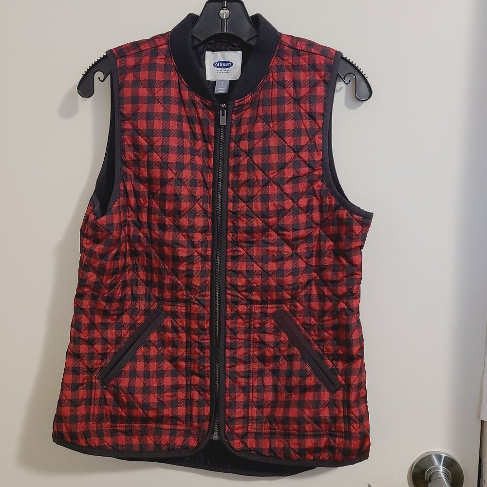 Old Navy‎ Sleeveless Quilted Red/Black Checkered Ladies Small Petit Vest Pre-Own